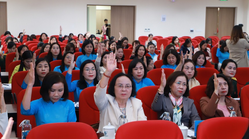 Bà Nguyễn Thị Thu Hiền được bầu kiện toàn Phó Chủ tịch Hội LHPN Việt Nam khóa XIII, nhiệm kỳ 2022-2027 - Ảnh 2.