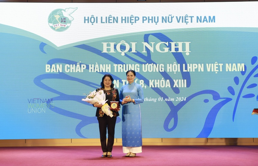Bà Nguyễn Thị Thu Hiền được bầu kiện toàn Phó Chủ tịch Hội LHPN Việt Nam khóa XIII, nhiệm kỳ 2022-2027 - Ảnh 4.