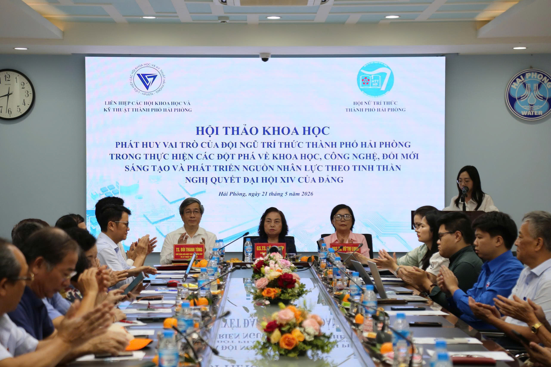 Toàn cảnh&nbsp;hội thảo&nbsp;do Liên hiệp Các Hội Khoa học và Kỹ thuật Thành phố Hải phòng phối hợp Hội Nữ Trí thức Thành phố Hải phòng tổ chức