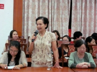 Nữ nghiên cứu sinh trong nước: Khó khăn chất chồng khó khăn!