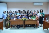 “Các nữ trí thức hãy là những đại sứ của tình thương và hòa bình”