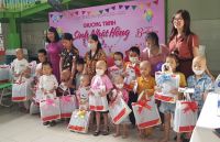 Trao yêu thương để thắp lên hy vọng